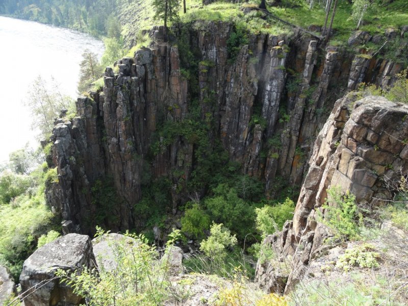 Уковский водопад Иркутская область зимой