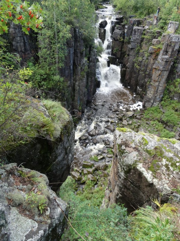 Укский водопад в Иркутской области