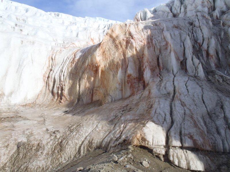 Стена изо льда в Антарктиде