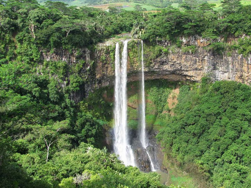 Подземный водопад Маврикий