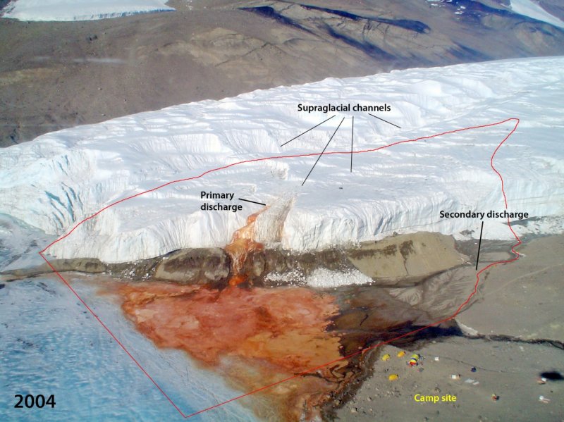 Кровавый вулкан Антарктида