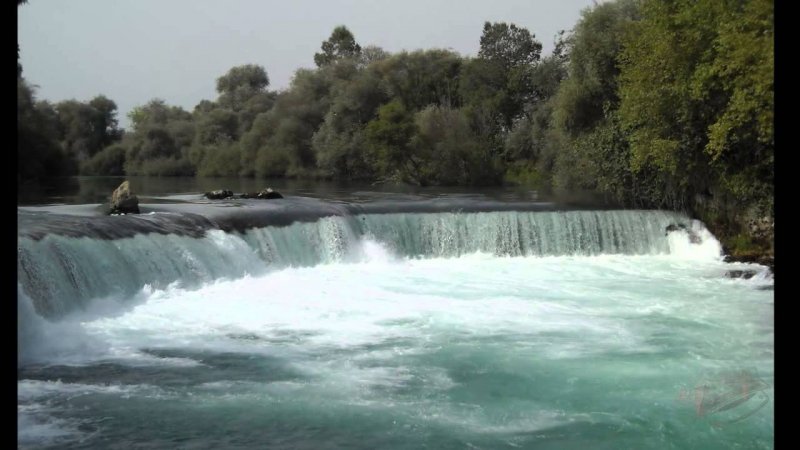 Плотина в Турции на реке Манавгат