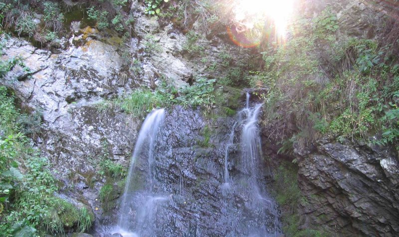 Алтай водопад Ермулинский