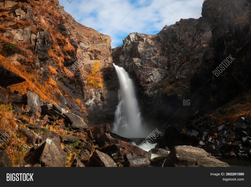 Водопад Куркуре осенью