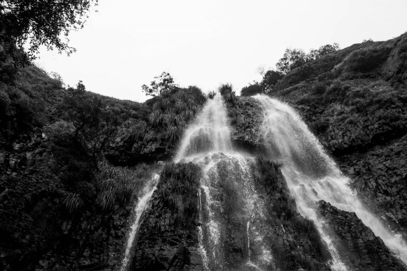 Фон чб природа HD водопад