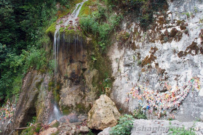 Озеро Рица водопад мужские слезы