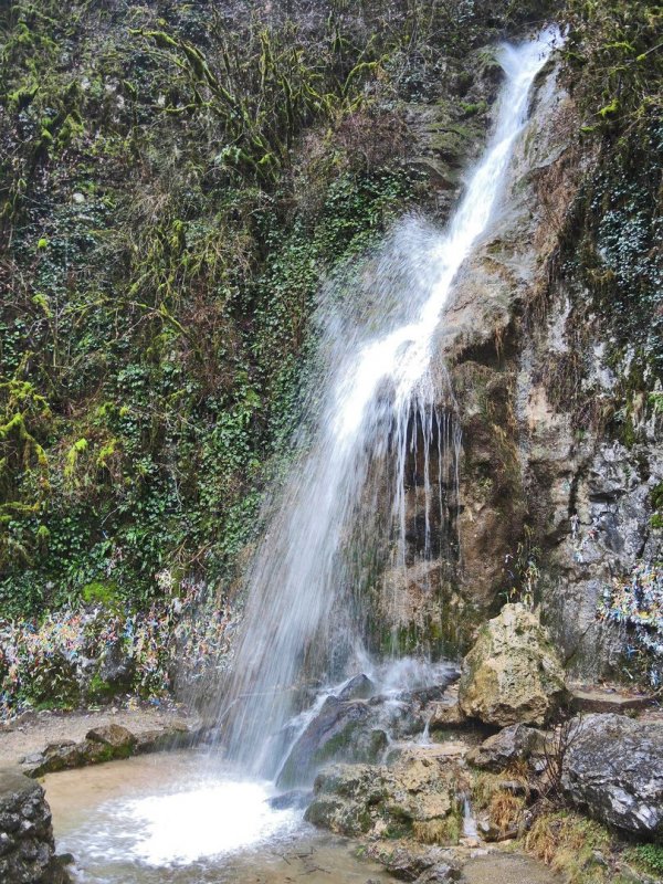 Озеро Рица водопад девичьи слезы
