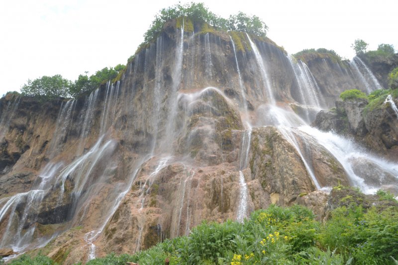 Царская корона водопад КБР