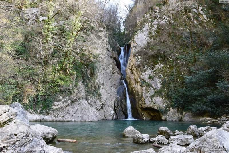 Орлиные скалы и Агурские водопады
