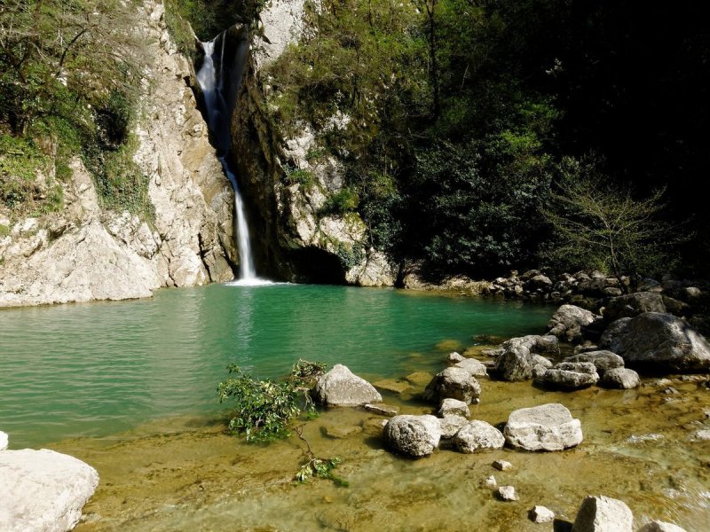 Агурские водопады и ущелья