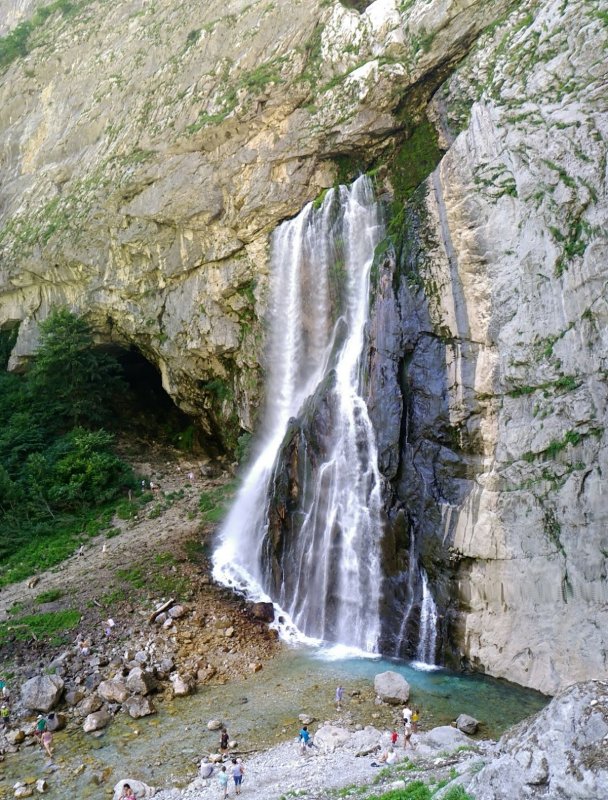 Рукотворный водопад Абхазия