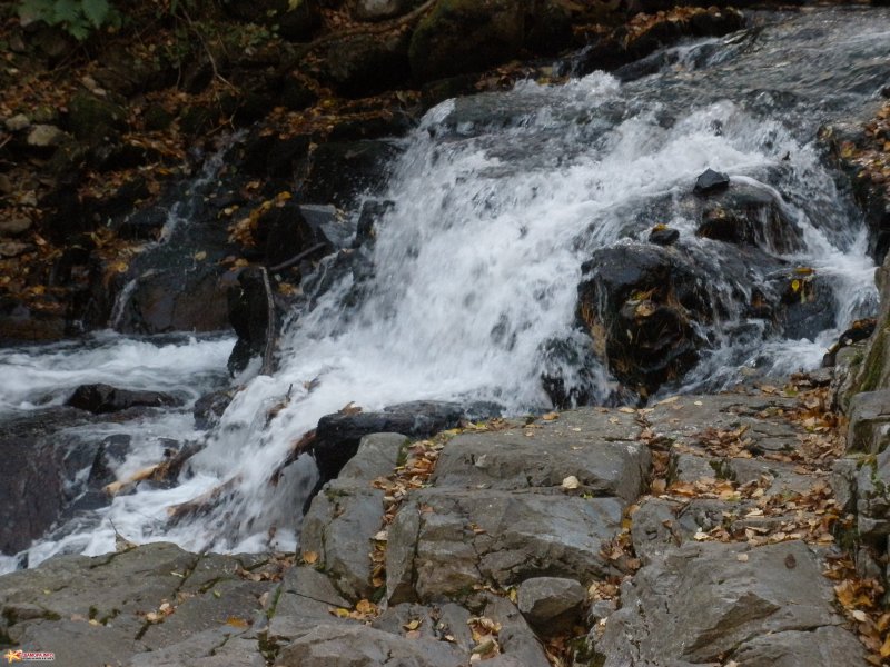 Бердские скалы водопад
