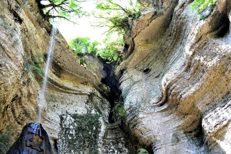 Водопад шркуранский Абхазии