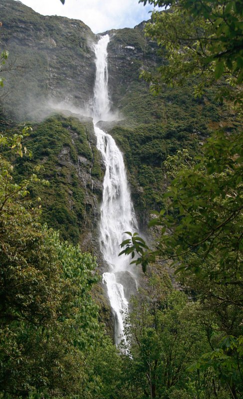Водопад Самбуен