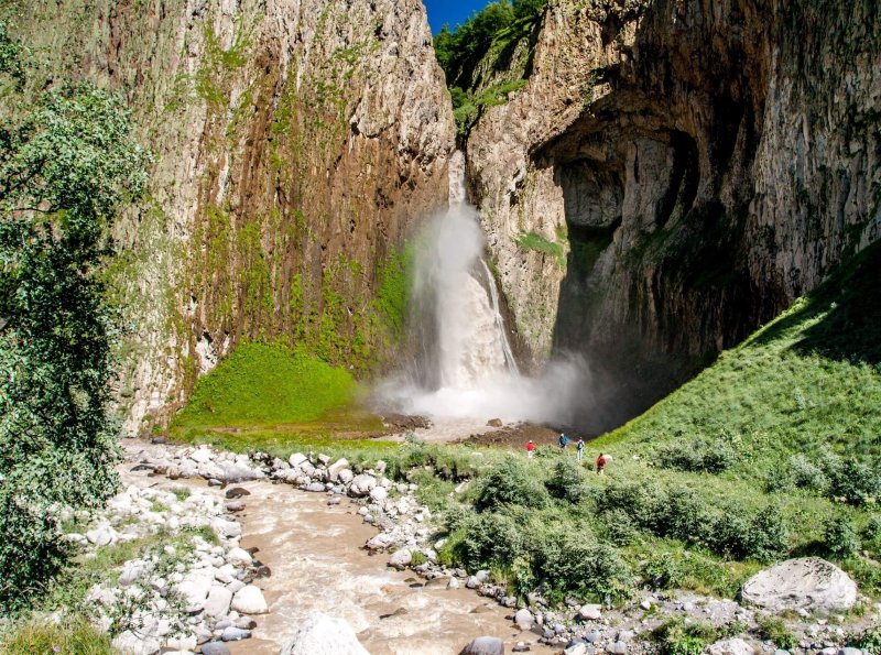 Водопад Султан Эмир Каракая Су