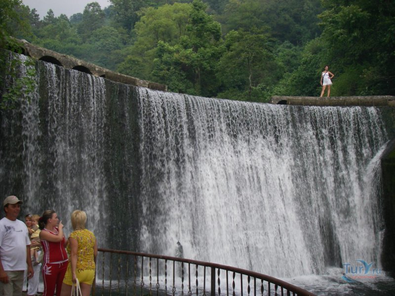 Новоафонский водопад Грузия
