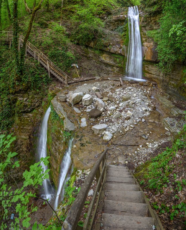 Большой Адегойский водопад