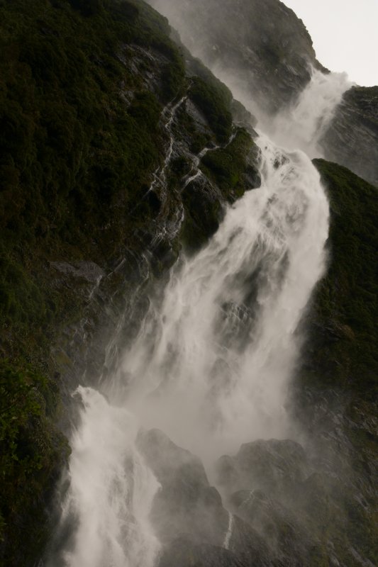 Сатерленд водопад