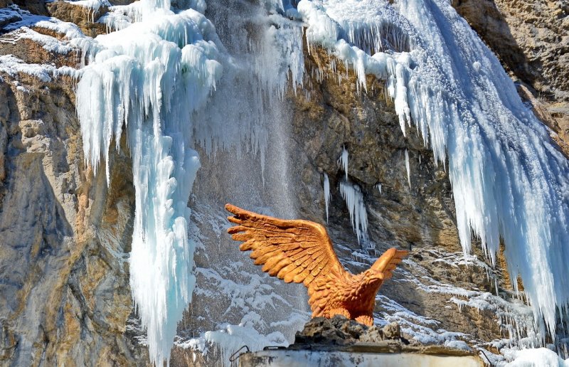 Учан-Су водопад замерз