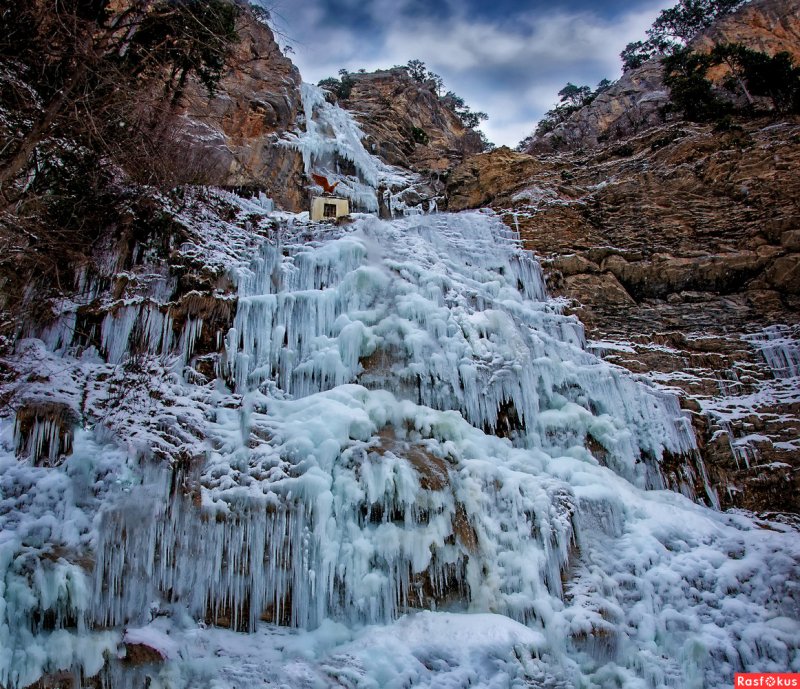 Водопад Учан Су зима