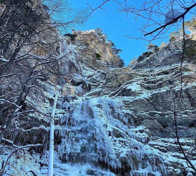 Учан-Су водопад зимой