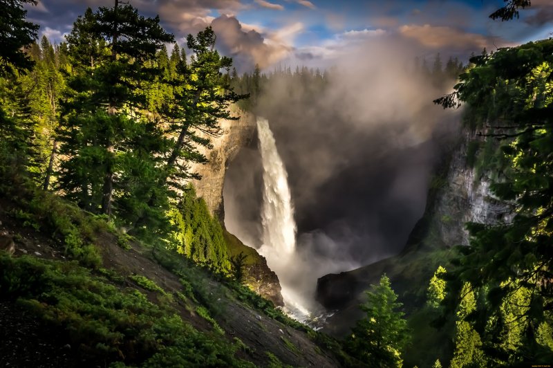 Водопад хелмкен, Британская Колумбия, Канада