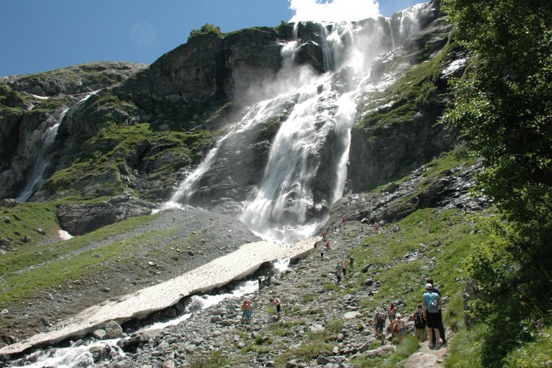 Водопад на реке белой в Архызе