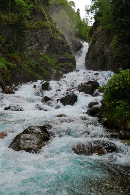 Водопад на реке белая Архыз