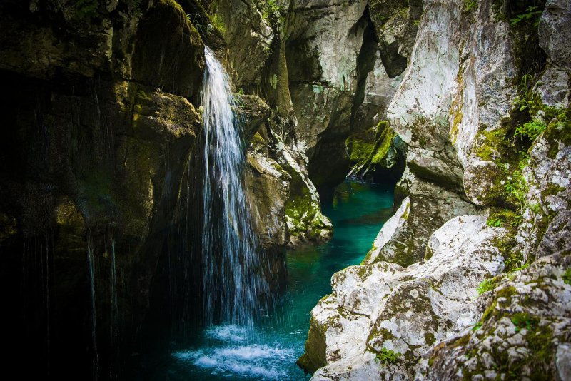 1. Агурские водопады