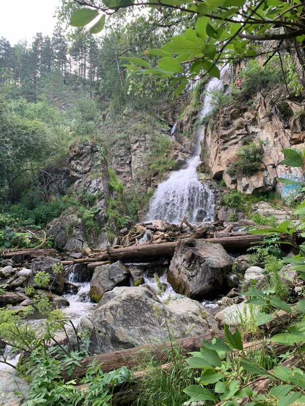 Корбу водопад горный Алтай
