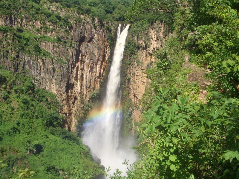 Тур на водопад Виктори