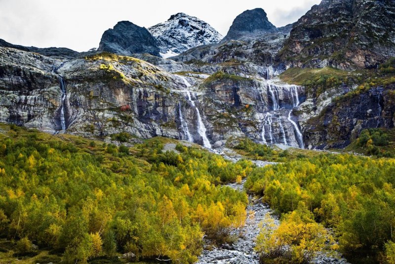 Софийские водопады Архыз осень