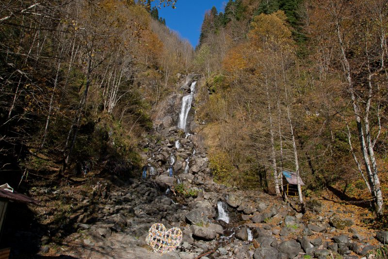 Абхазии Пицунда молочный водопад