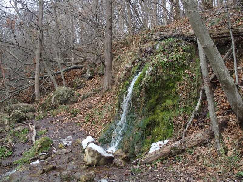 Водопад Радужный в Подмосковье зимой