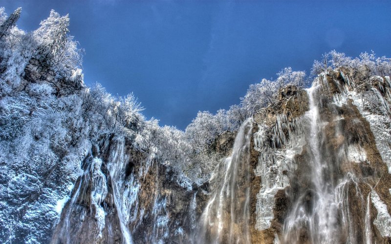 Замерзший водопад Дуйский Сахалинская