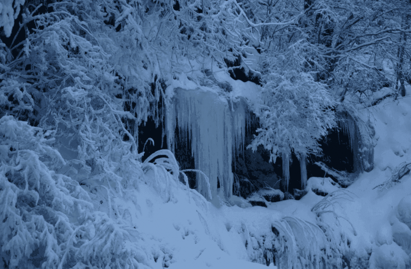 Водопад Юканкоски зимой