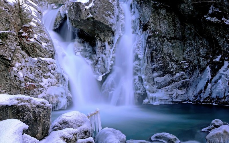 Водопад Малецуньяне зимой