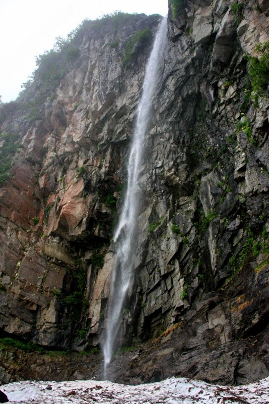 Вилючинский водопад сосулька