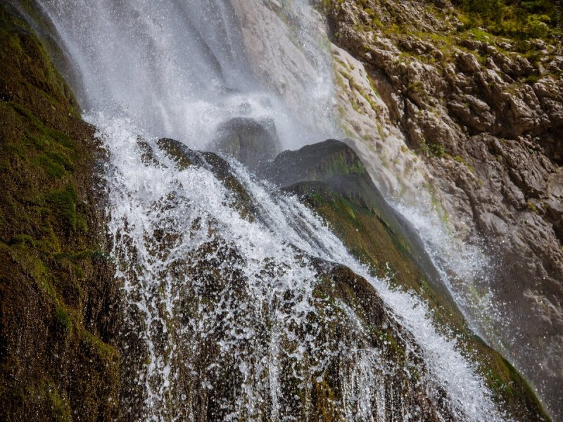 Гегский водопад в апреле