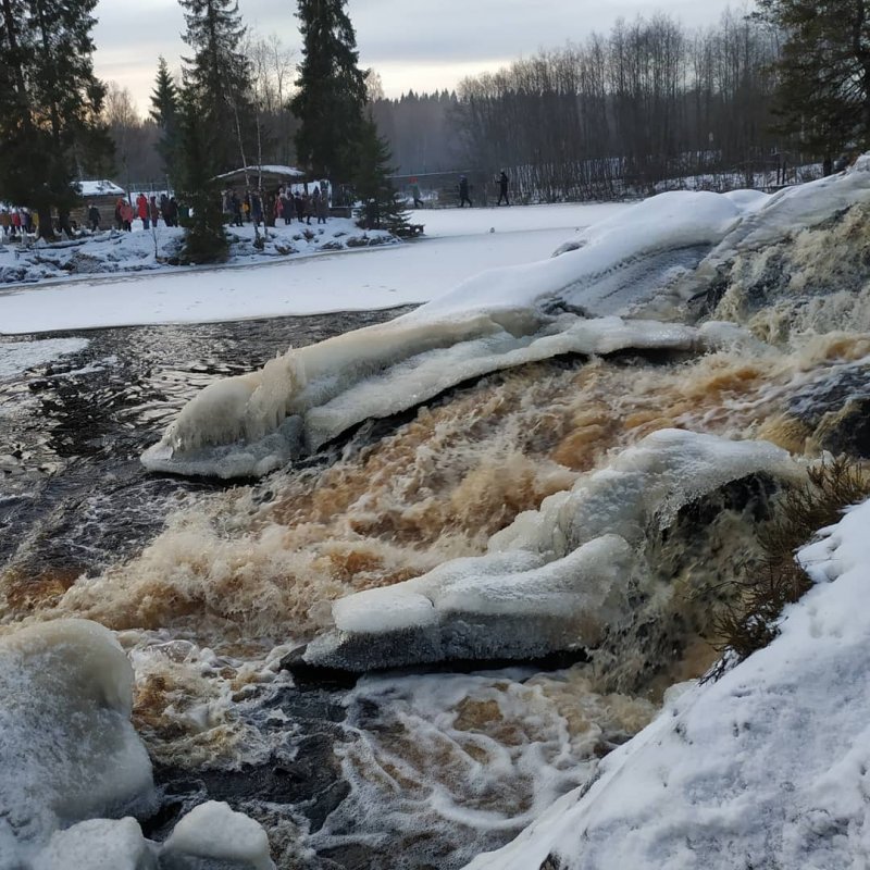 Рускеальские водопады Ахвенкоски зимой