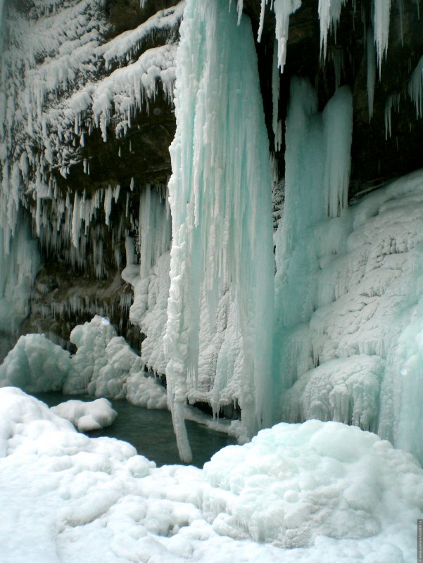 Черемшанский водопад зимой
