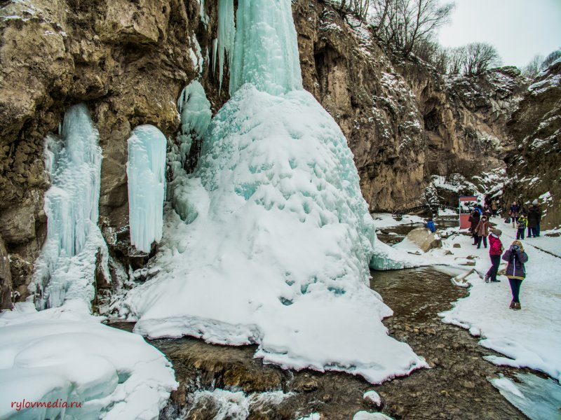 Медовые водопады Пятигорск зимой