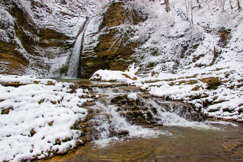 Адыгея водопад рафабго зимой