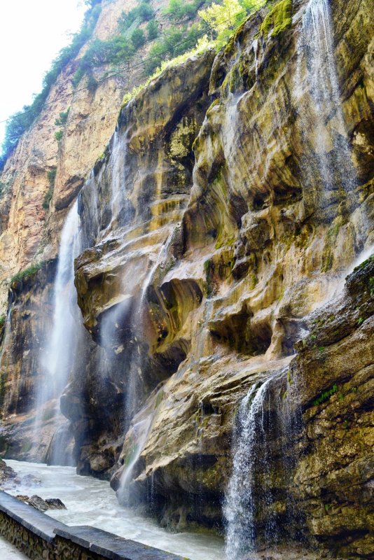 Чегемские водопады и голубые озера Кабардино-Балкария