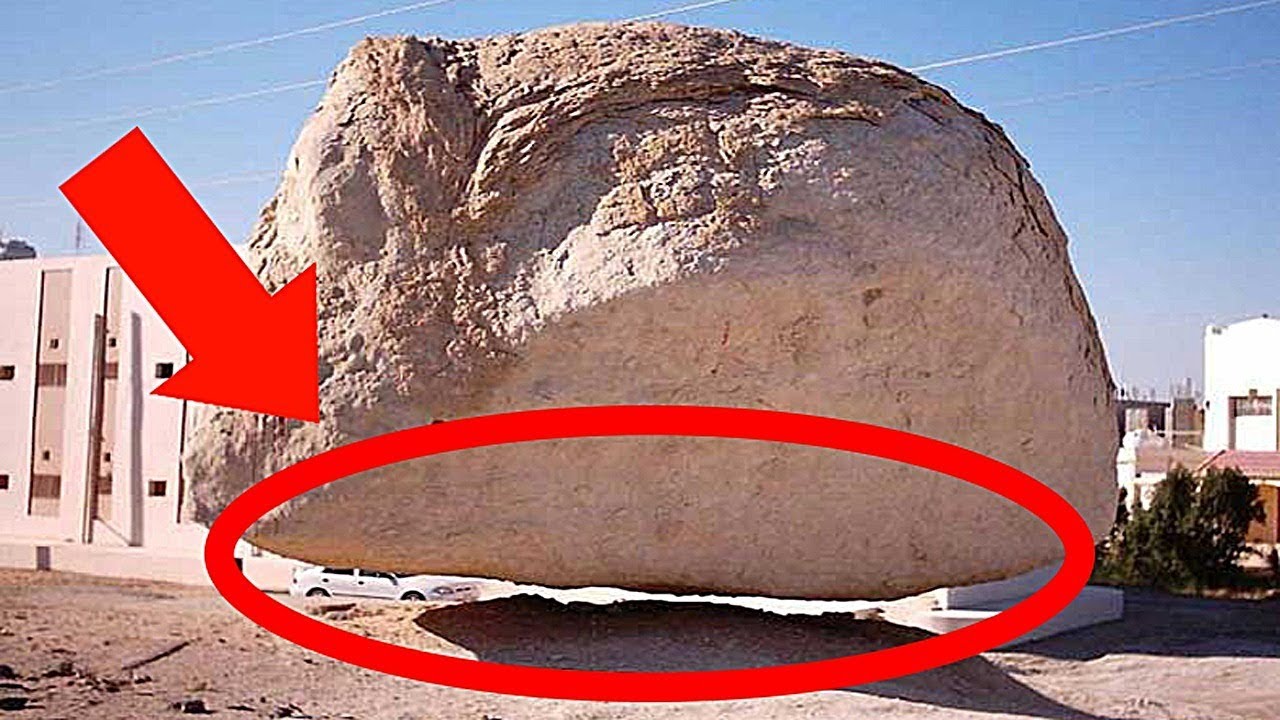 Камень в воздухе в иерусалиме