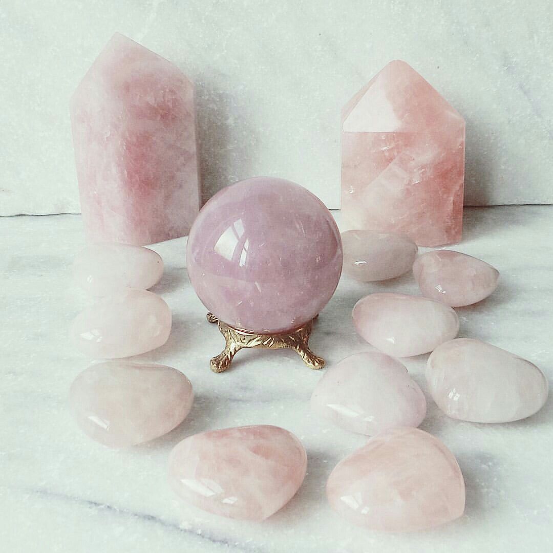 Натуральные камни розового цвета названия и фото