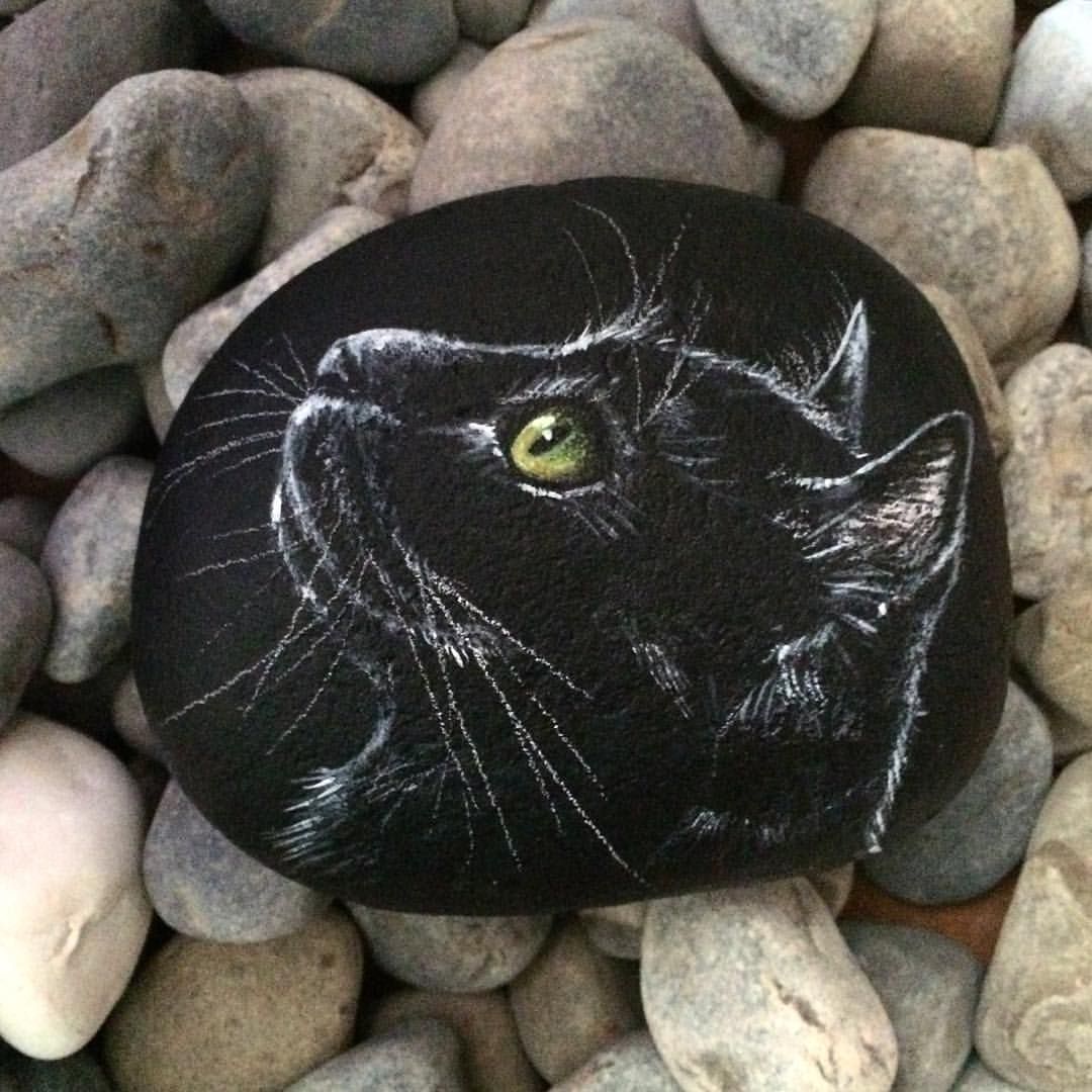 Разрисовать камень кошка