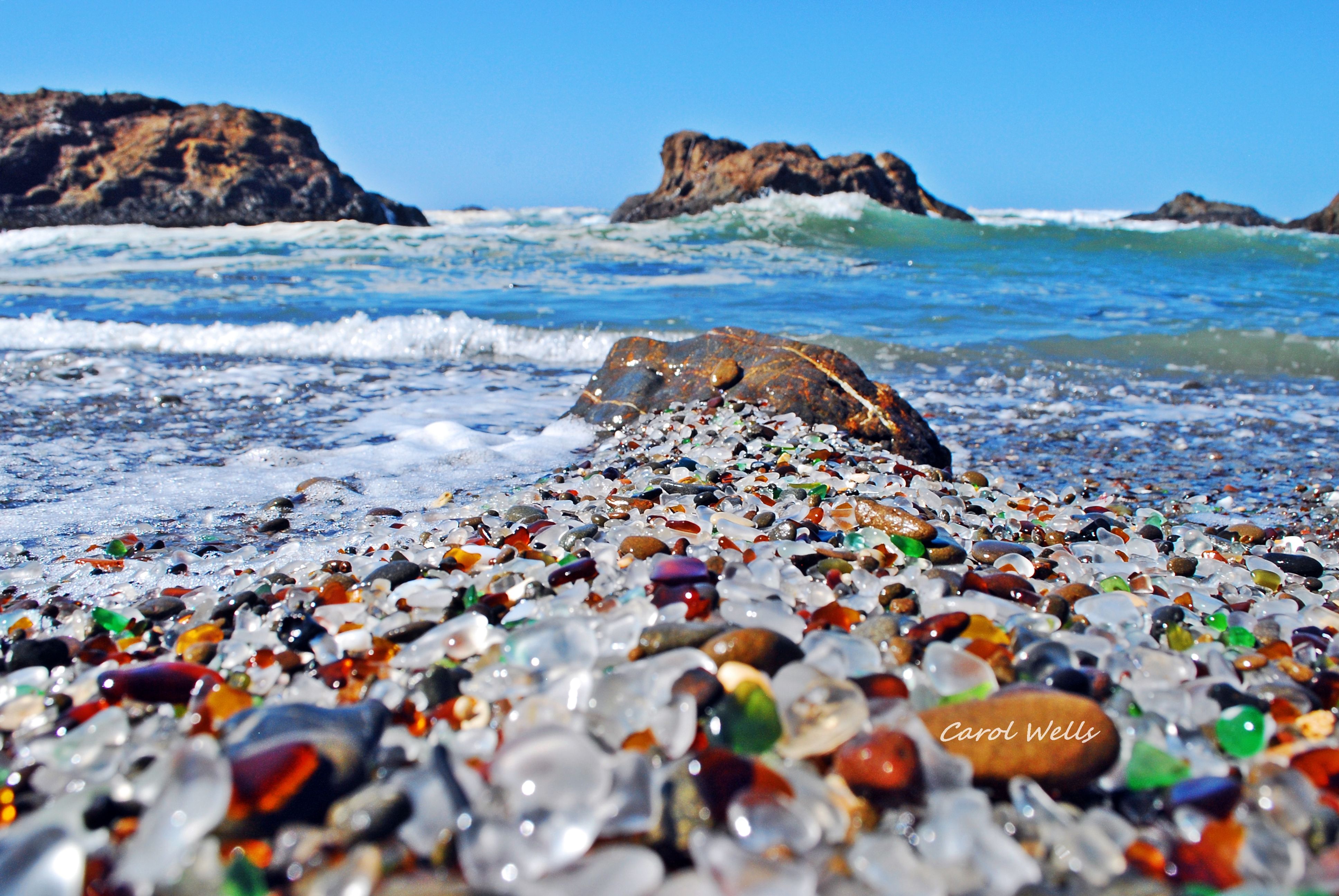 камни пляж