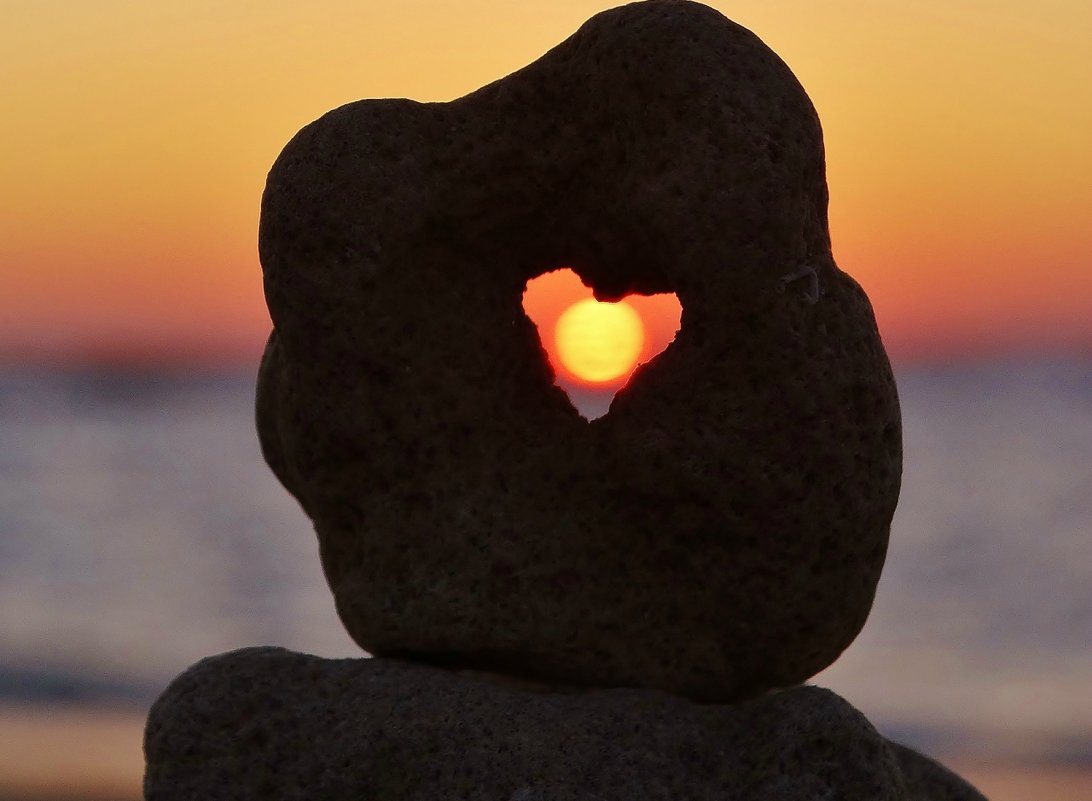 Камень в виде сердца