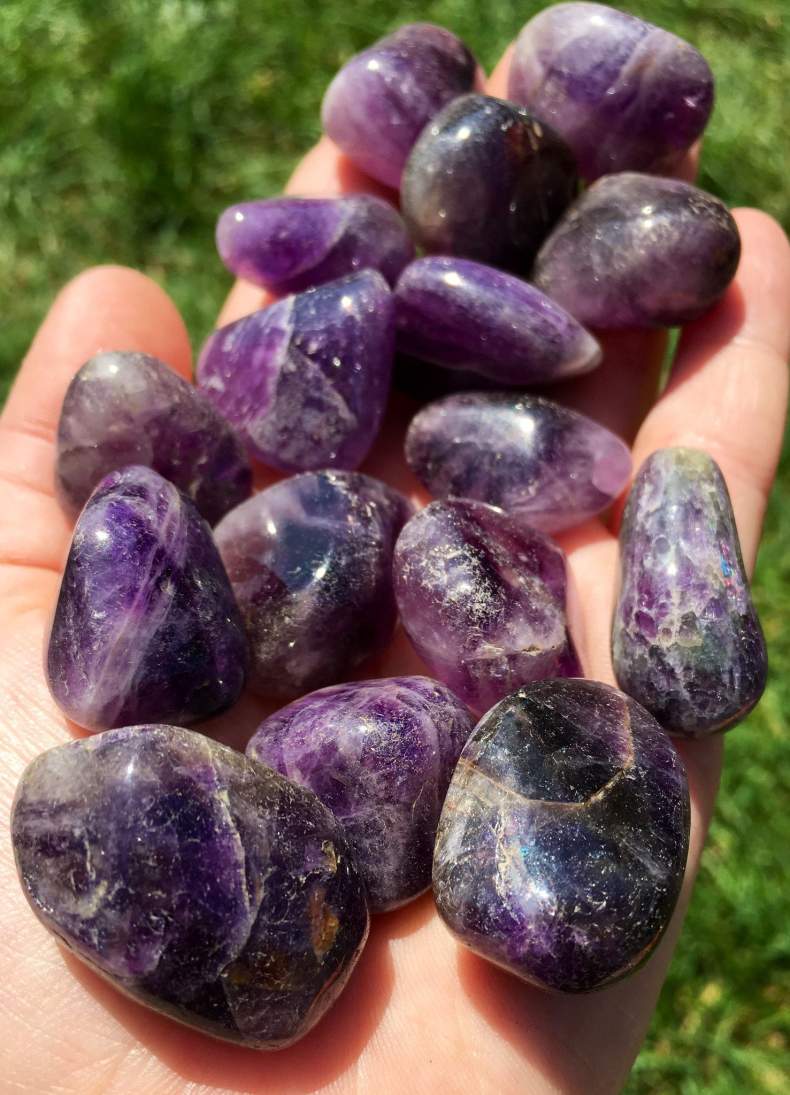 Камни фиолетового цвета названия и фото